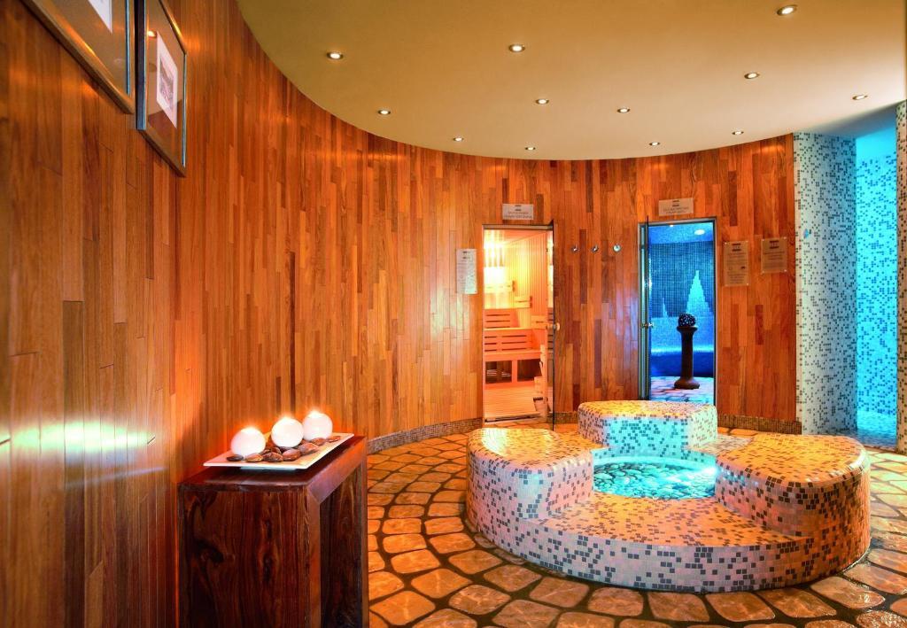 Hotel Spa Dr Irena Eris Krynica-Zdrój Extérieur photo